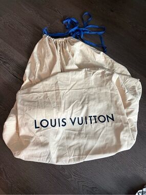 Louis Vuitton Cream Dust Bag with Blue Logo and Drawstring